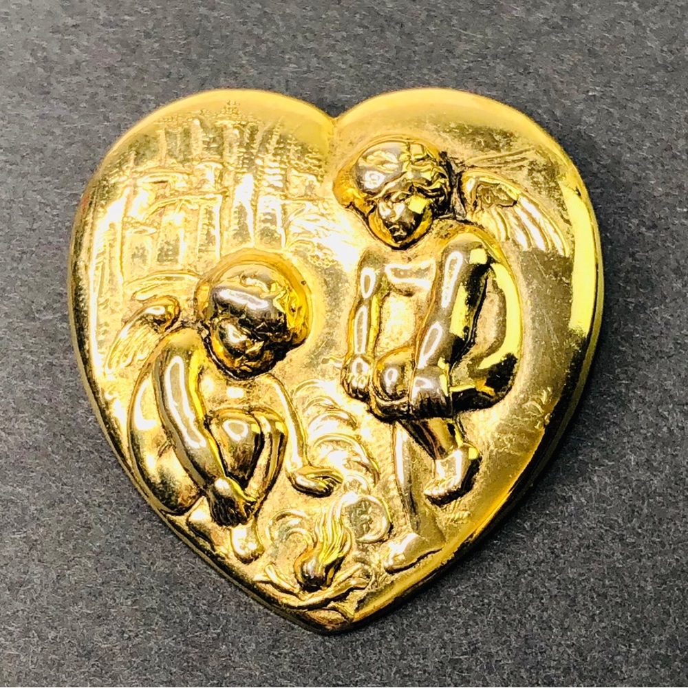 Vintage JBW Signed 2 Cherubs & Campfire Heart Shaped Brooch 3D Pin Gold tone